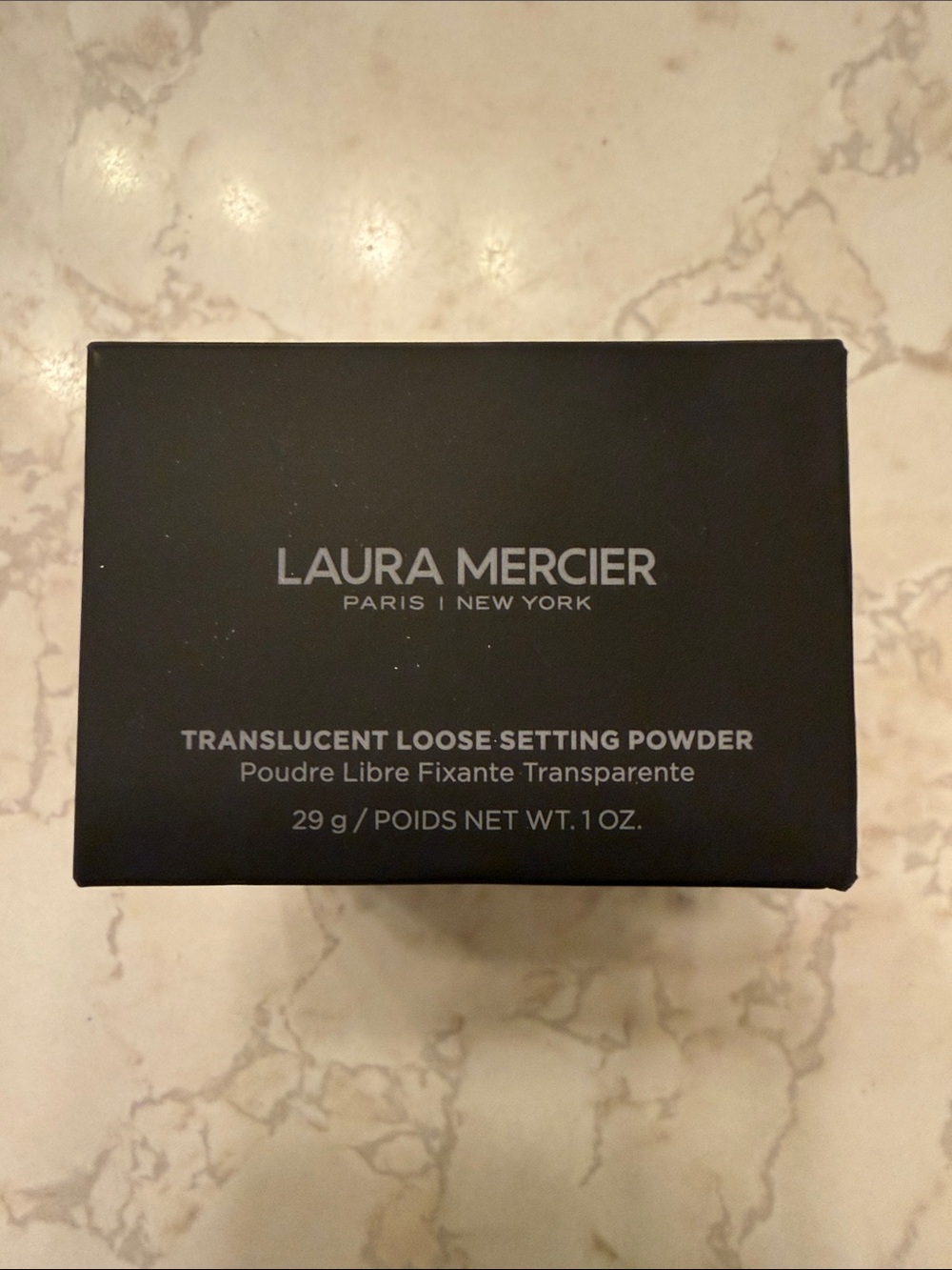 Laura Mercier Translucent Loose Setting Powder - Picture 6 of 10